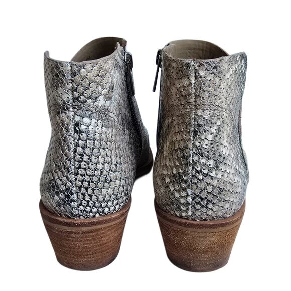 Snake Print Booties Vince Camuto Arendara Size 10 Gray Cream Leather Side Zip - Picture 5 of 12
